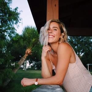 Meet your Posher, Abigail